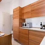 Prince Apartments * ונציה