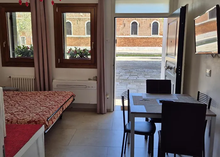 Prince Apartments * Venise