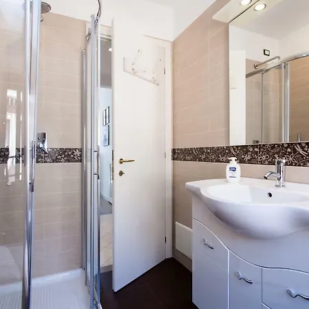 Daire Prince Apartments *