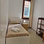 아파트 Prince Apartments