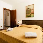 Prince Apartments *