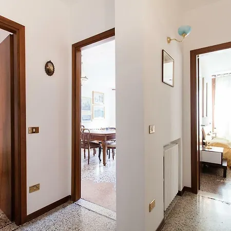 Prince Apartments Apartment