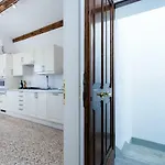 Апартаменты Prince Apartments Венеция